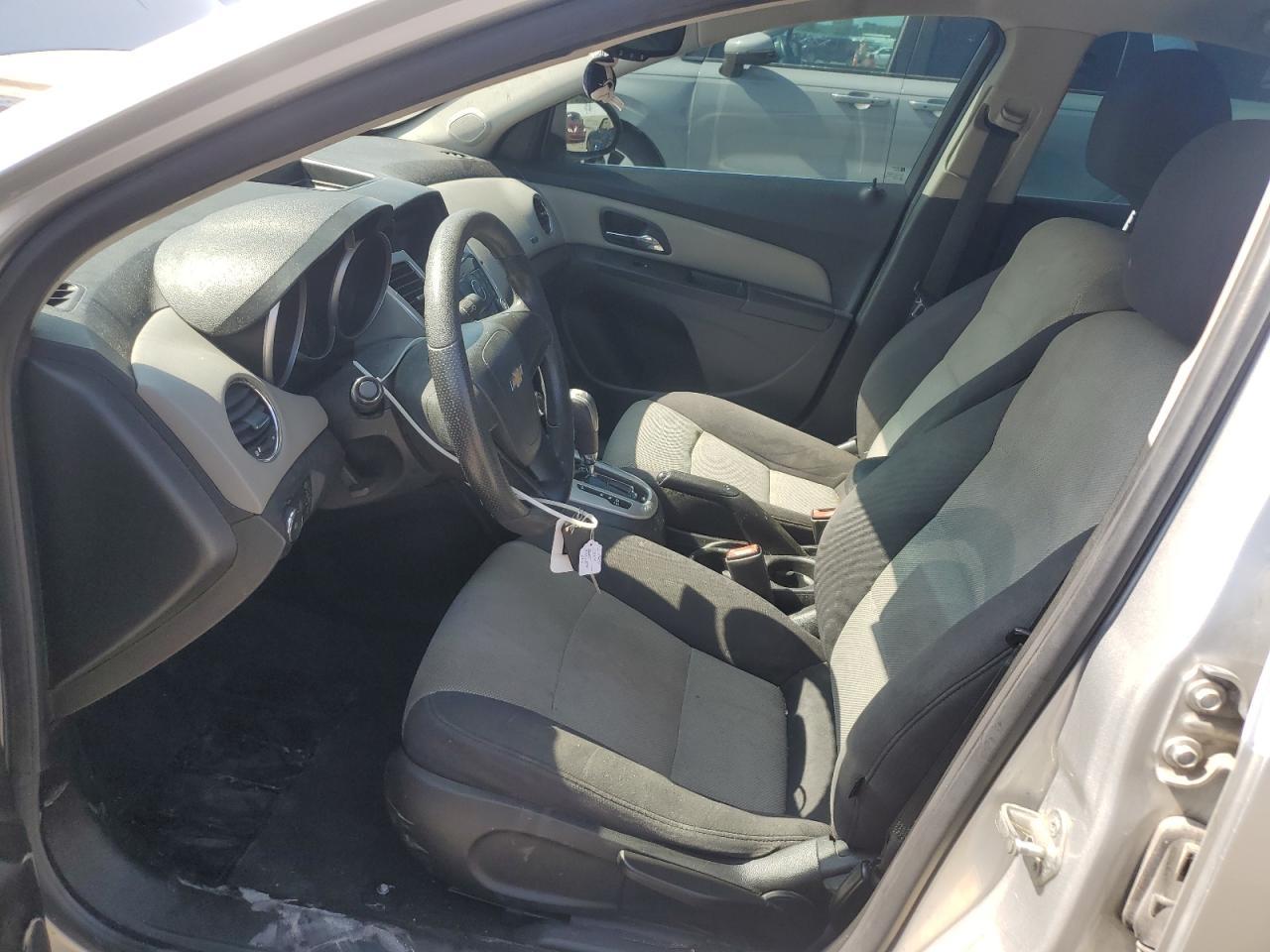 2012 Chevrolet Cruze Ls - Image 7