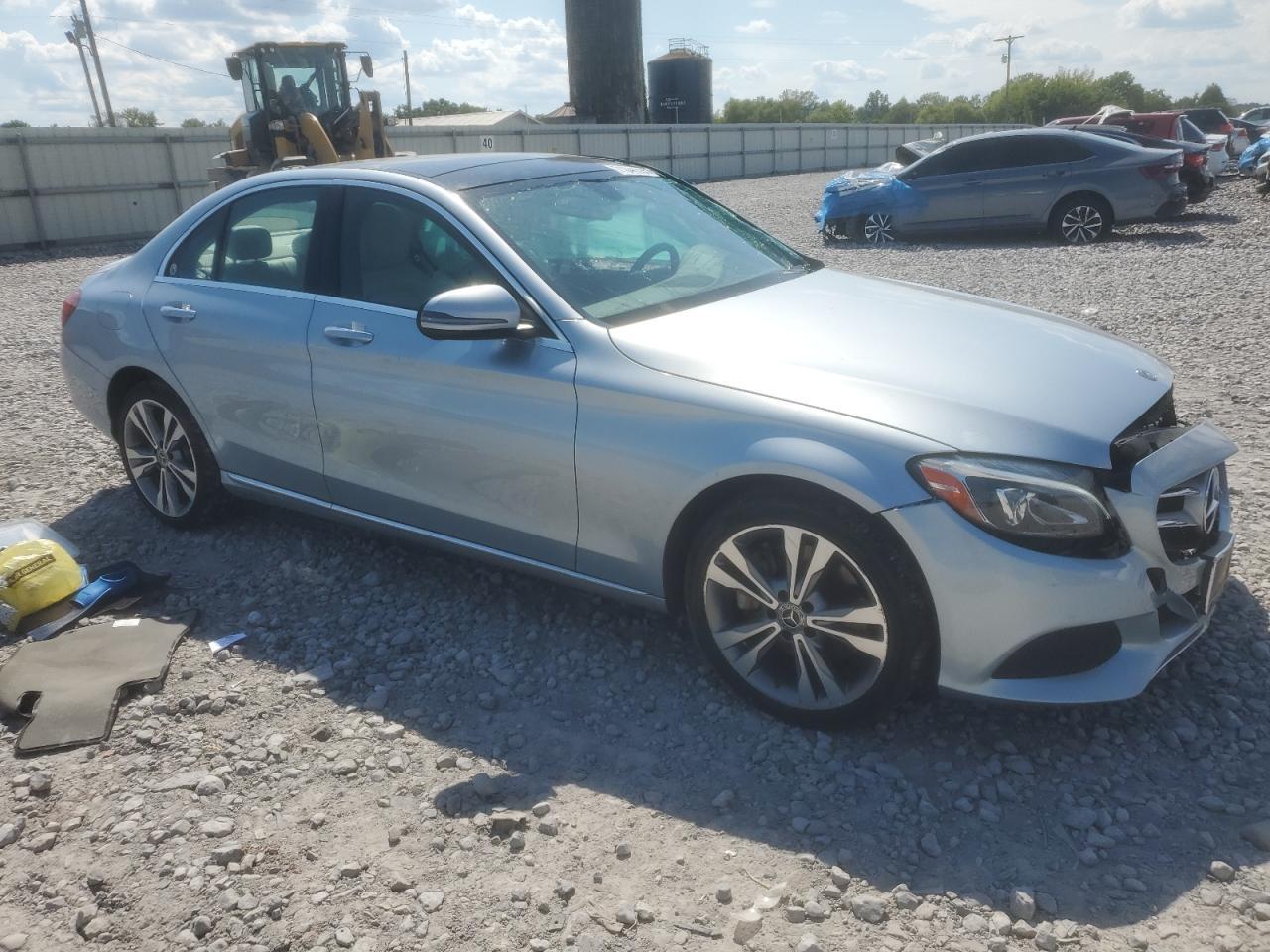 2018 Mercedes-Benz C 300 4Matic - Фото 4