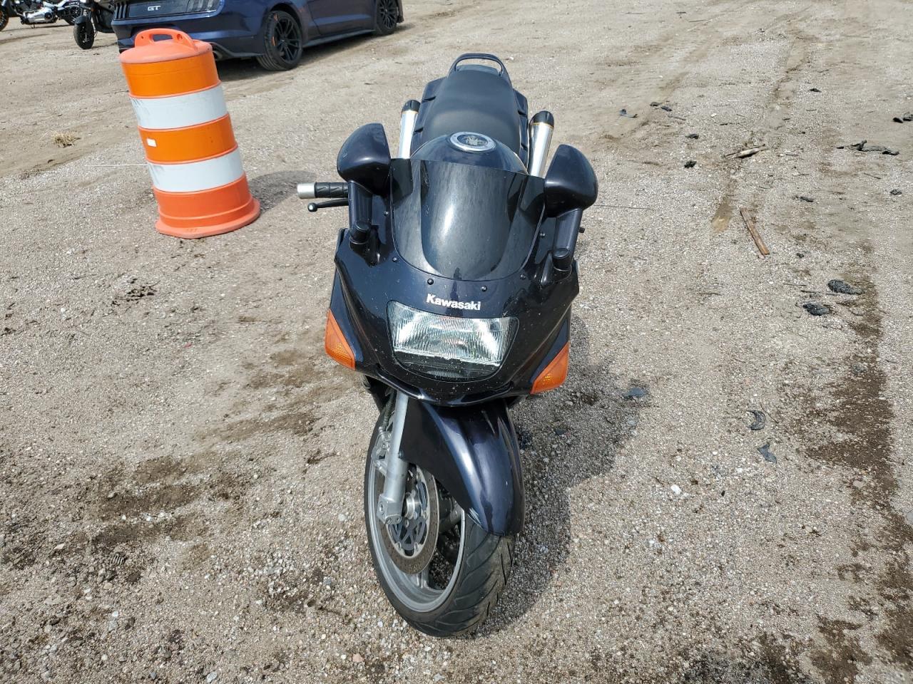 2001 Kawasaki Zx600 E - Фото 2