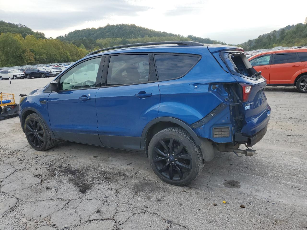 2019 Ford Escape Se - Фото 2