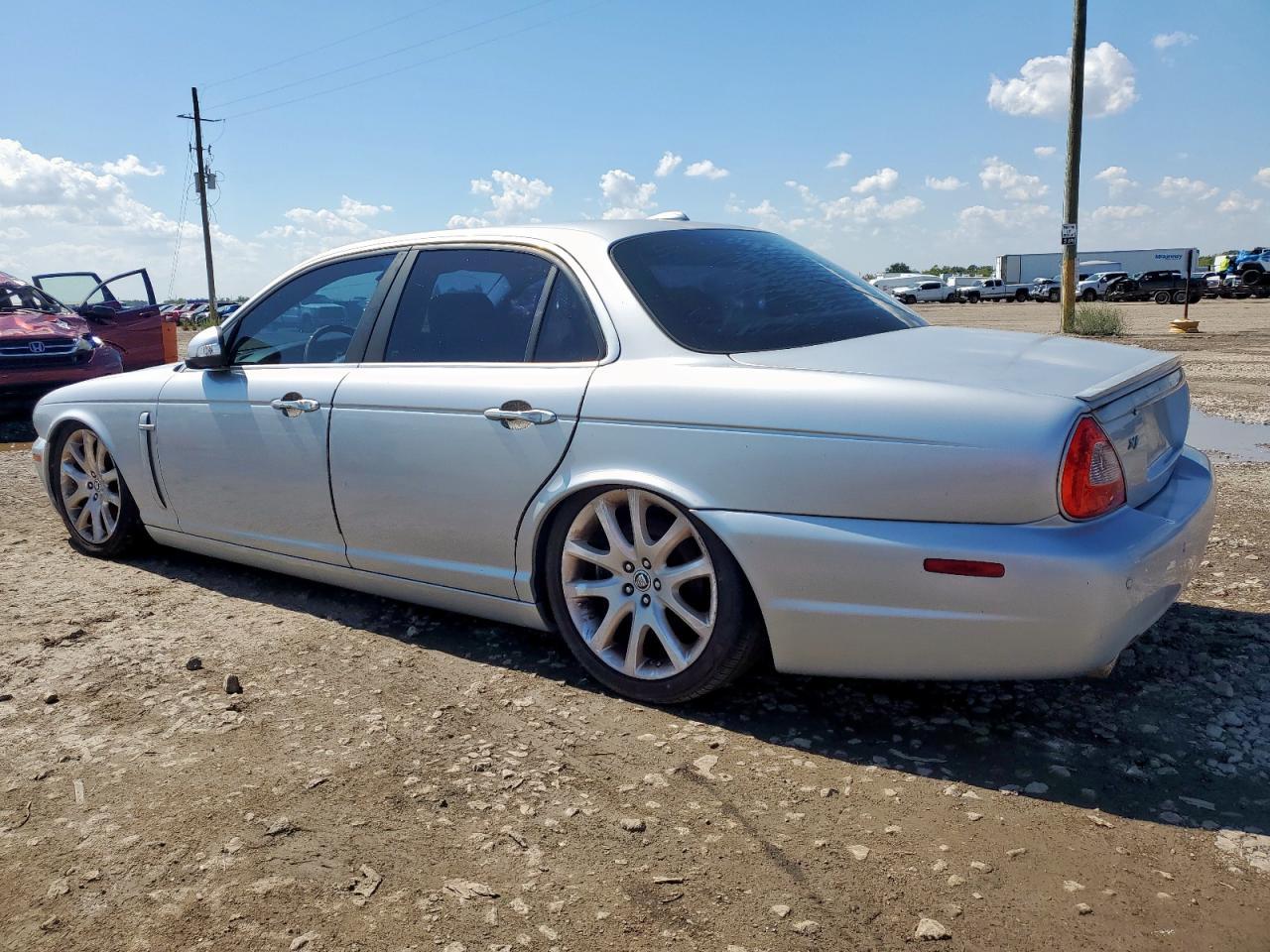 2008 Jaguar Xj8 - Фото 2