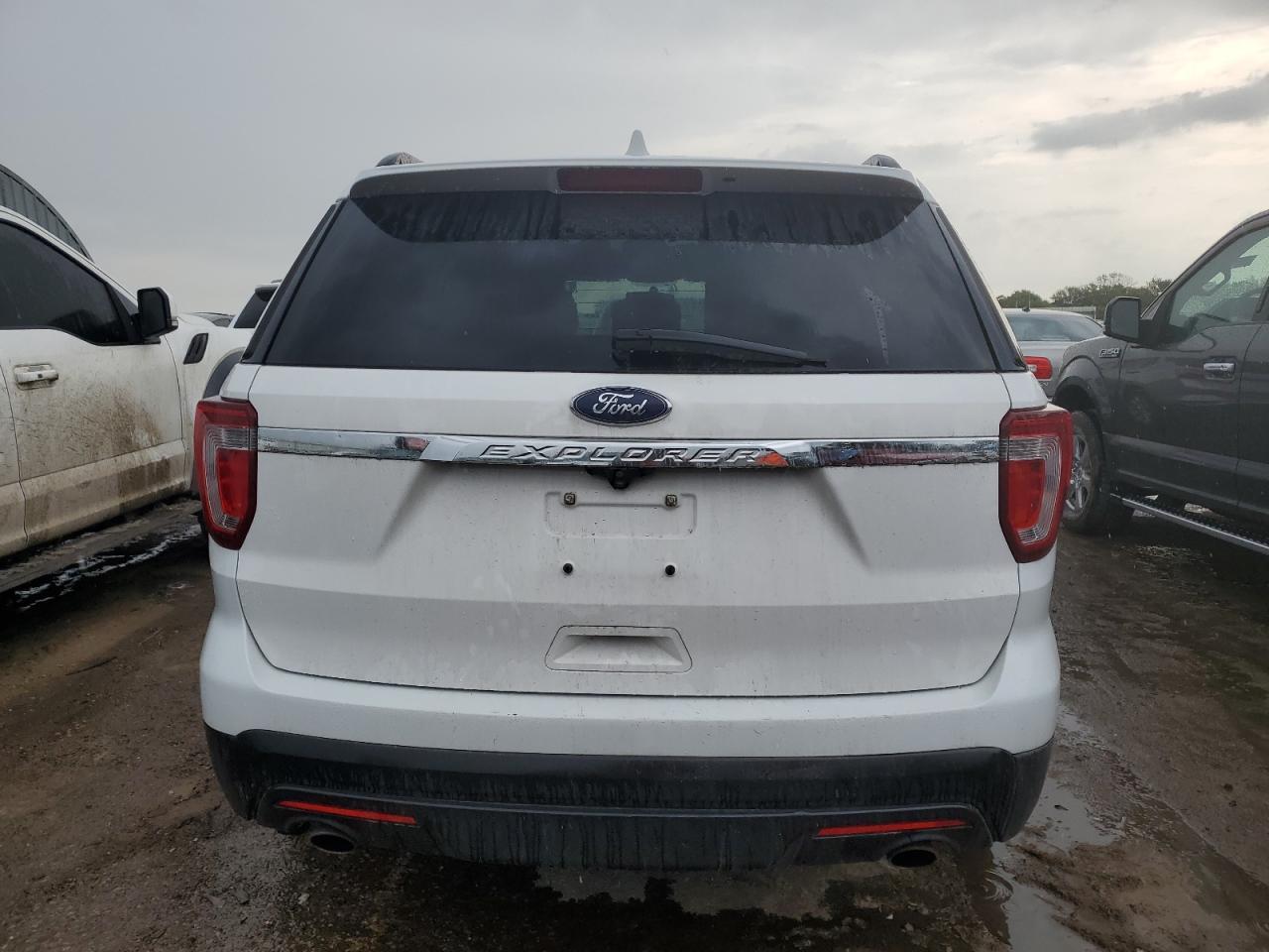 2017 Ford Explorer - Фото 6