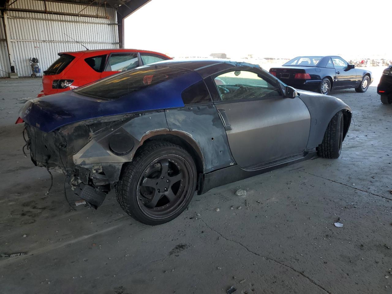 2007 Nissan 350Z Coupe - Image 3