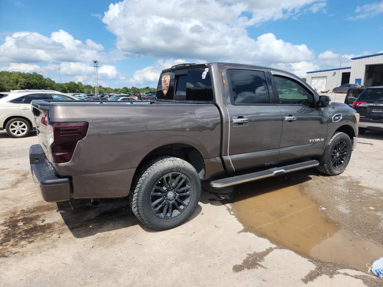 2017 Nissan Titan Sv - Image 3