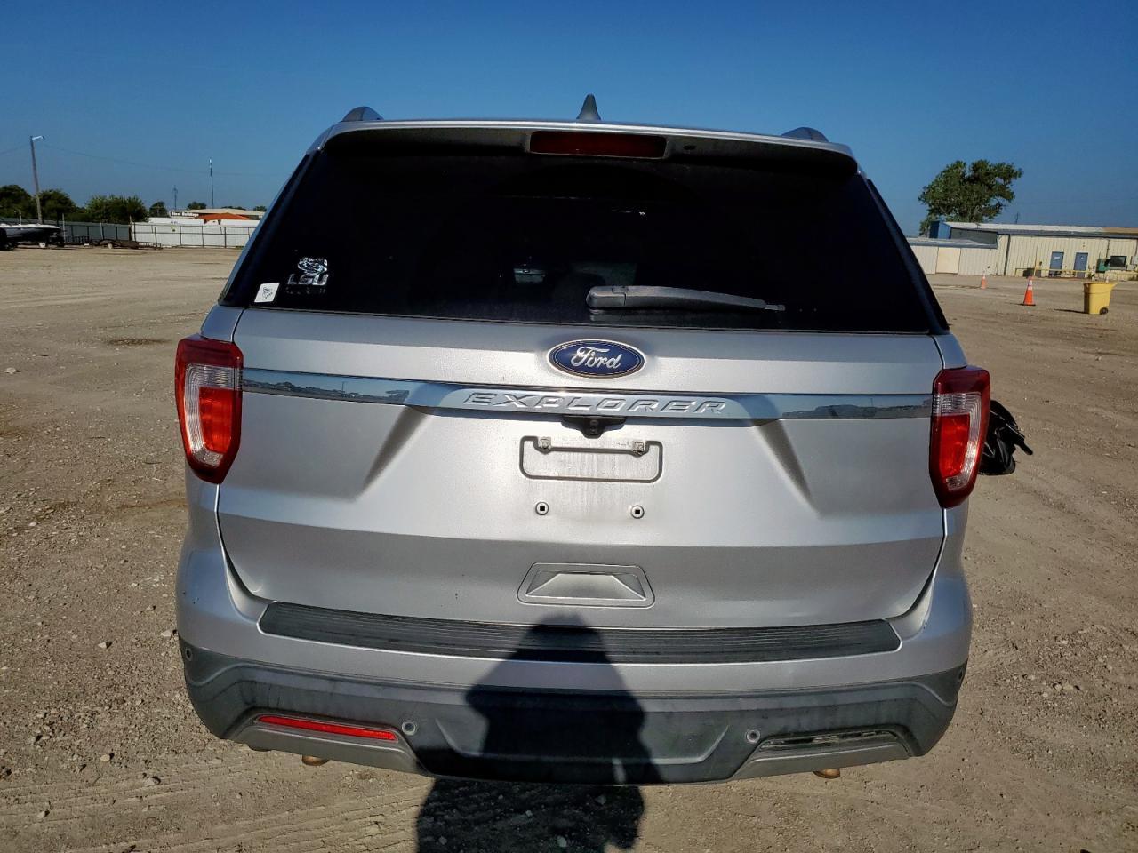 2019 Ford Explorer Xlt - Фото 6