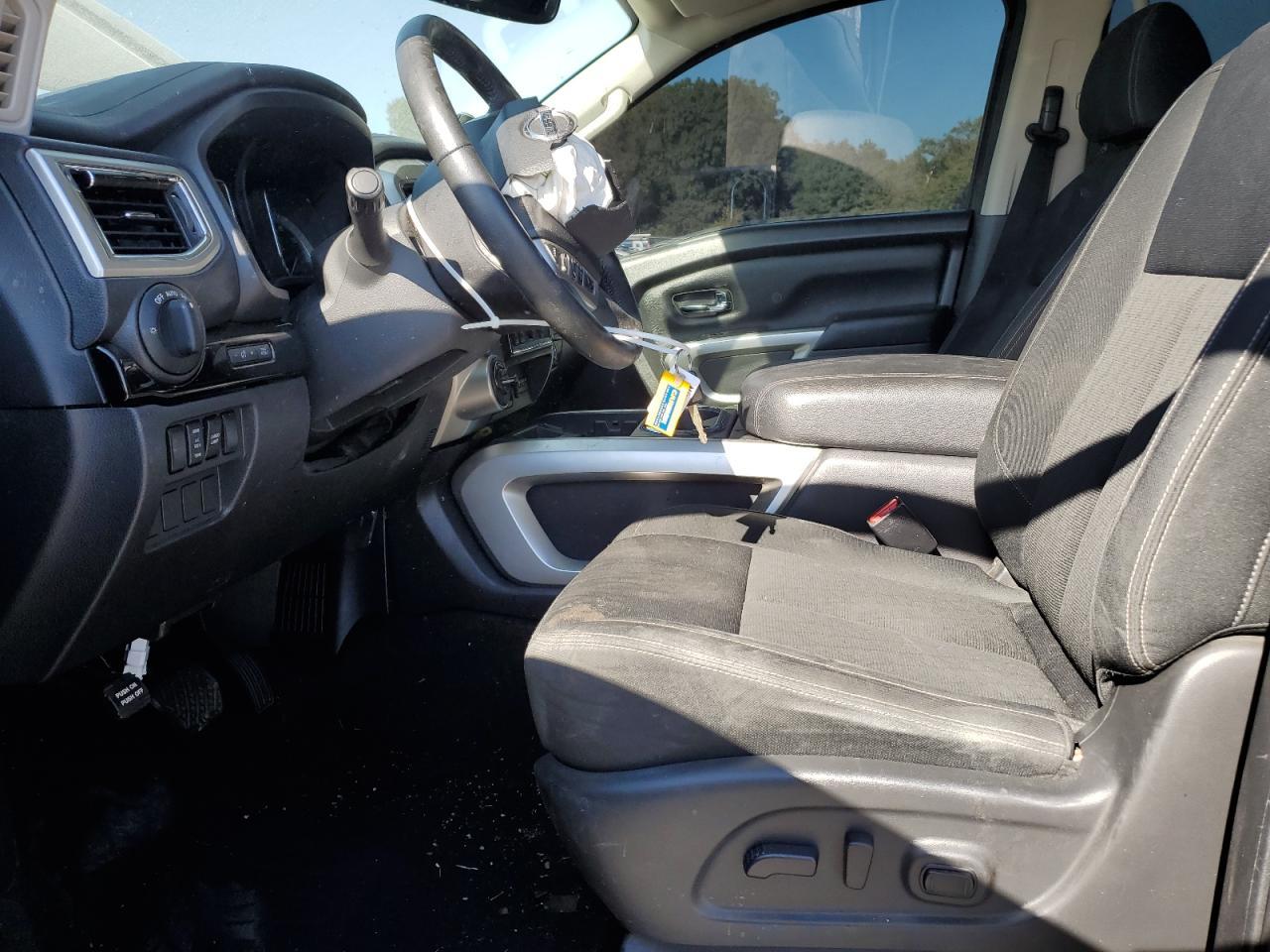 2019 Nissan Titan Sv - Фото 7