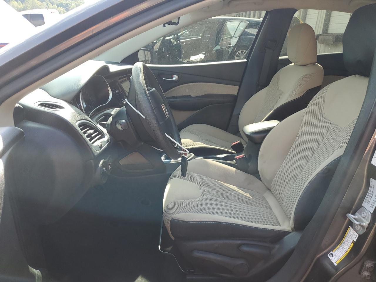 2016 Dodge Dart Sxt - Image 7