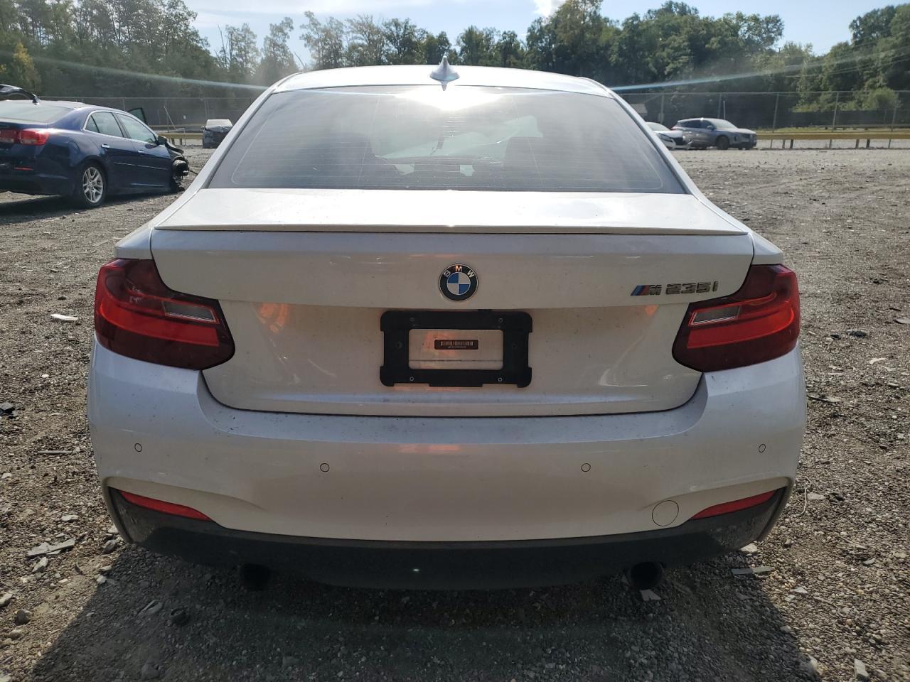 2015 BMW M235I - Фото 6