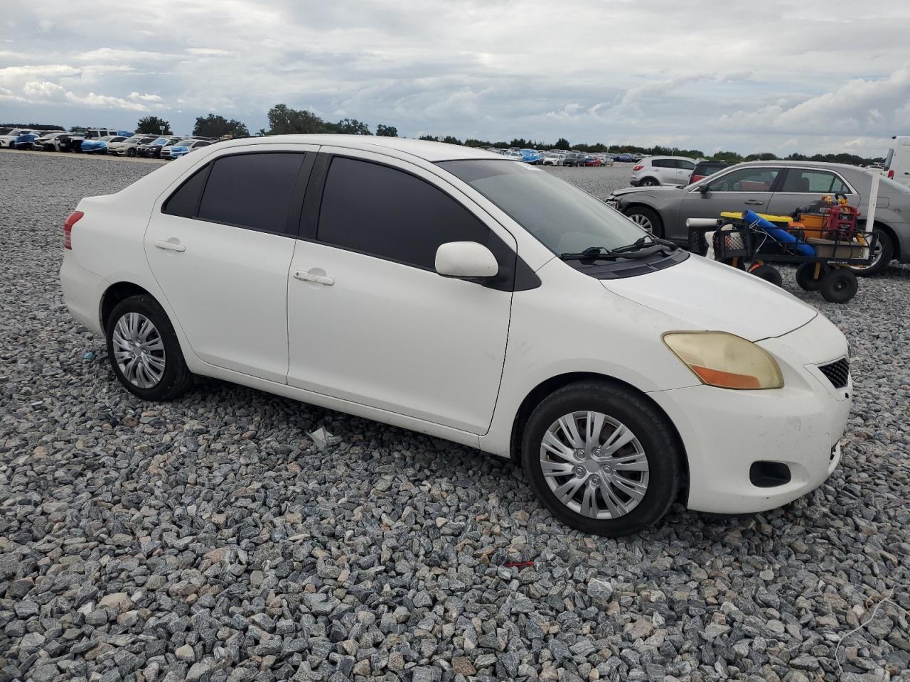 2011 Toyota Yaris - Фото 4