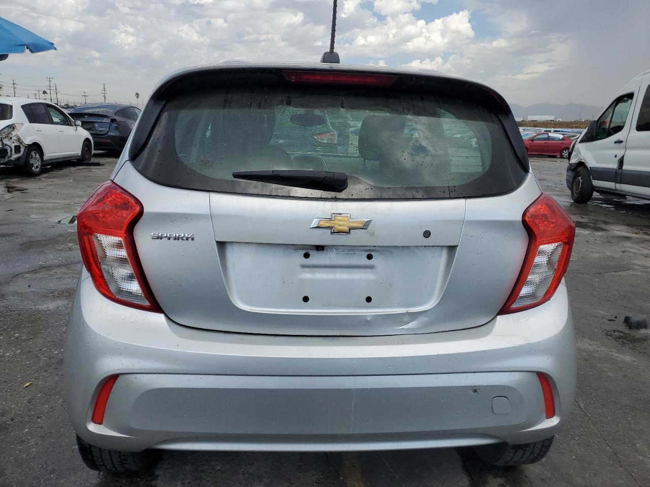 2017 Chevrolet Spark Ls - Фото 6