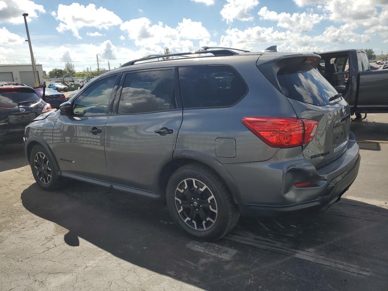 2019 Nissan Pathfinder S - Фото 2