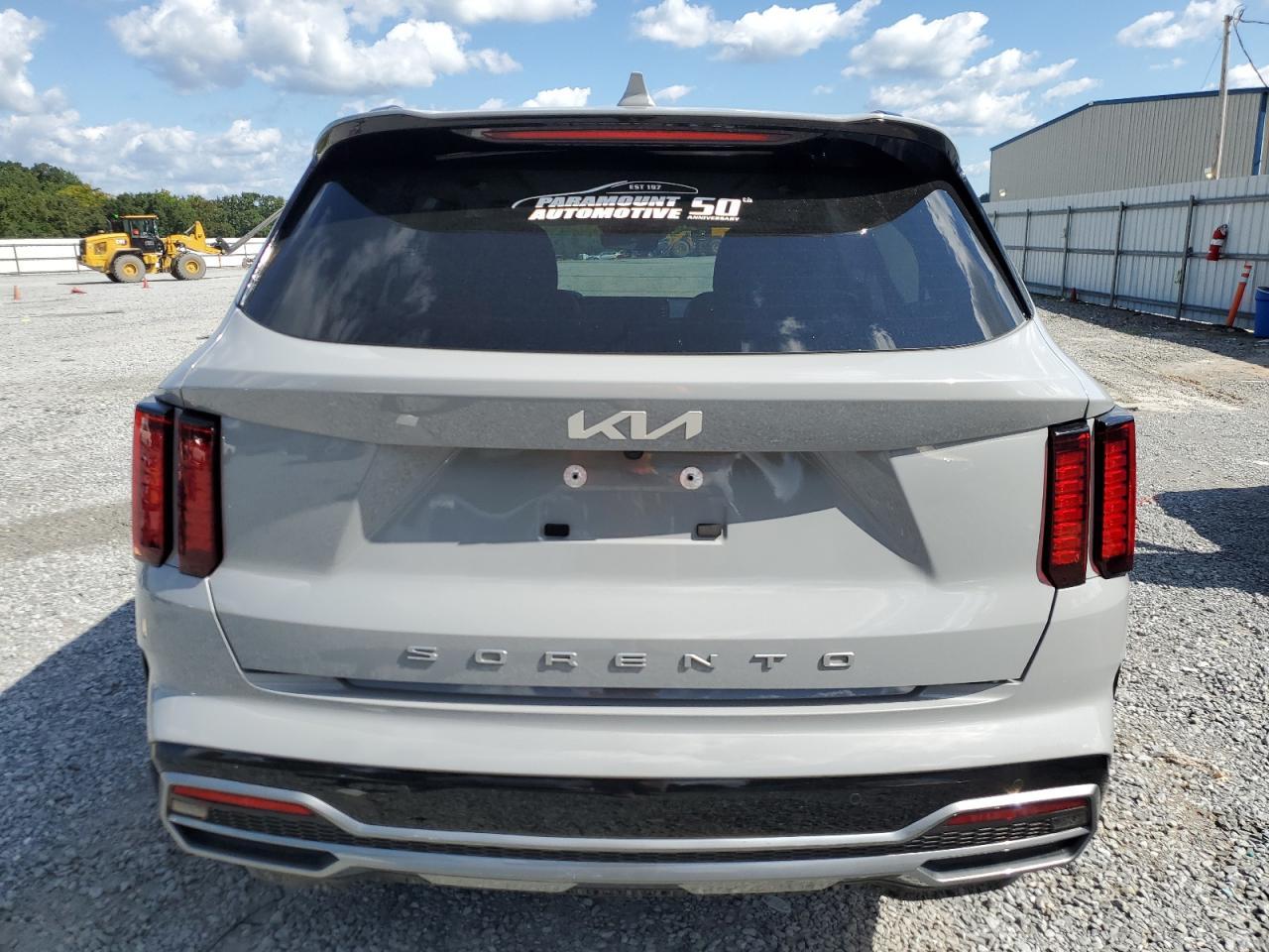 2022 Kia Sorento Ex - Image 6