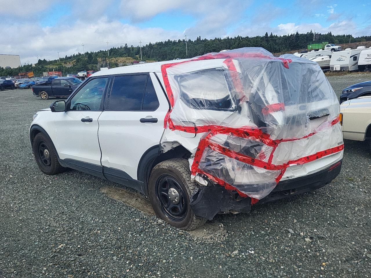 2022 Ford Explorer Police Interceptor - Фото 2