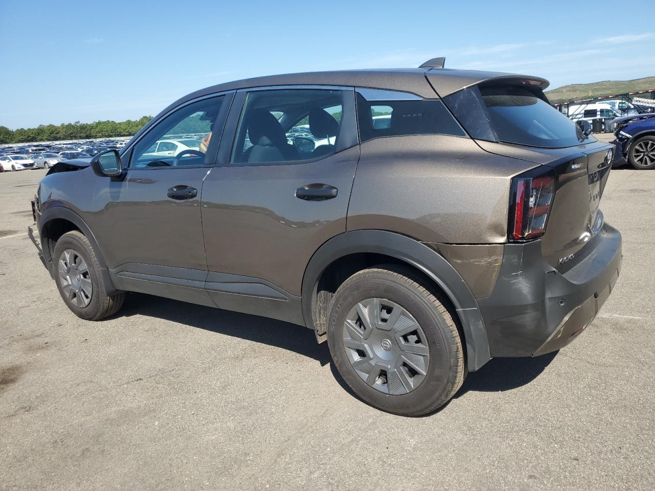 2025 Nissan Kicks S - Фото 2