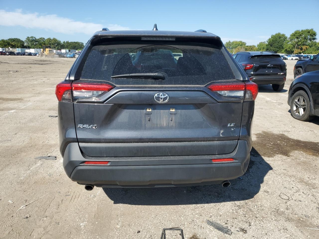2021 Toyota Rav4 Le - Фото 6