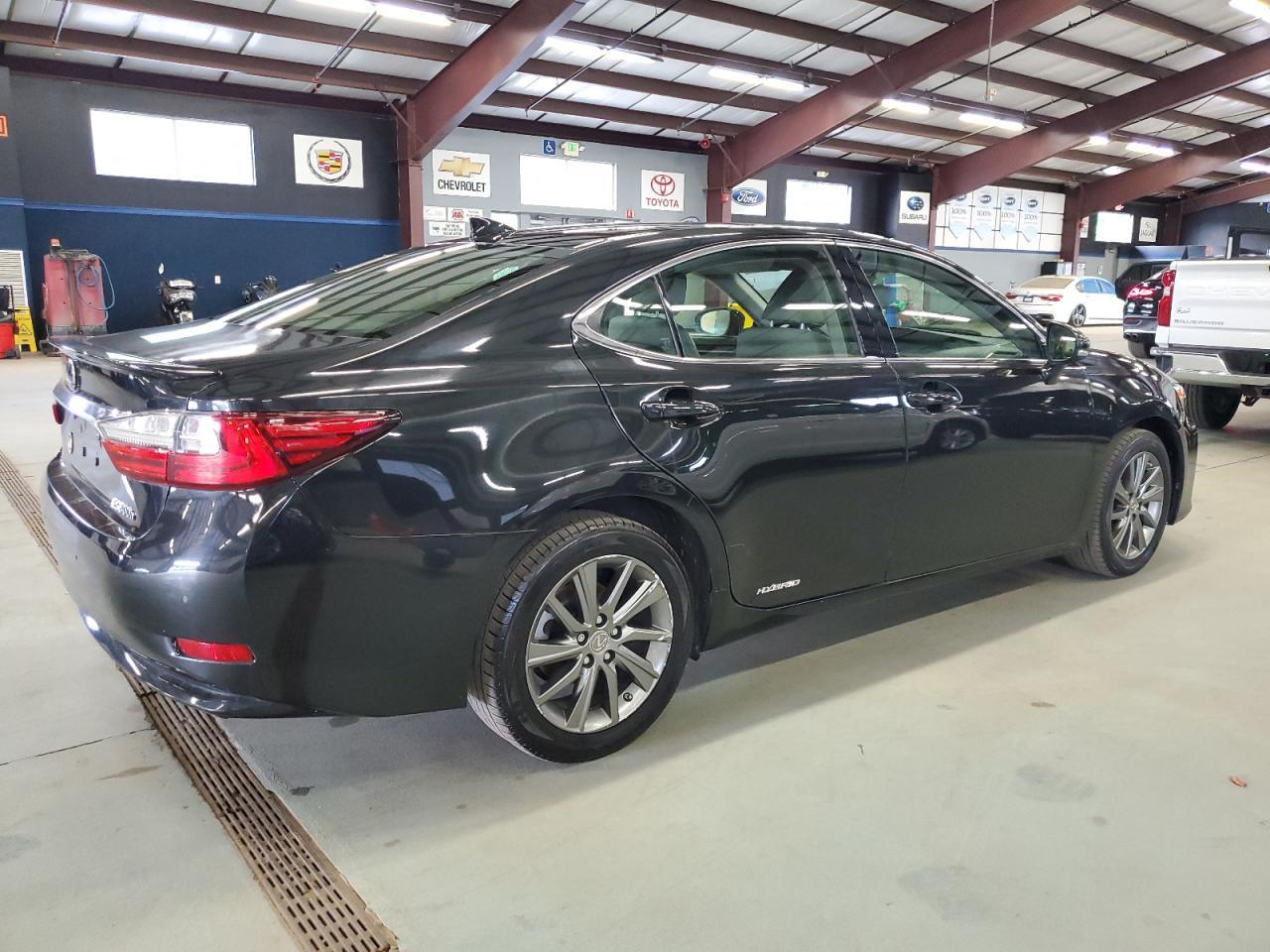 2018 Lexus Es 300H - Фото 3