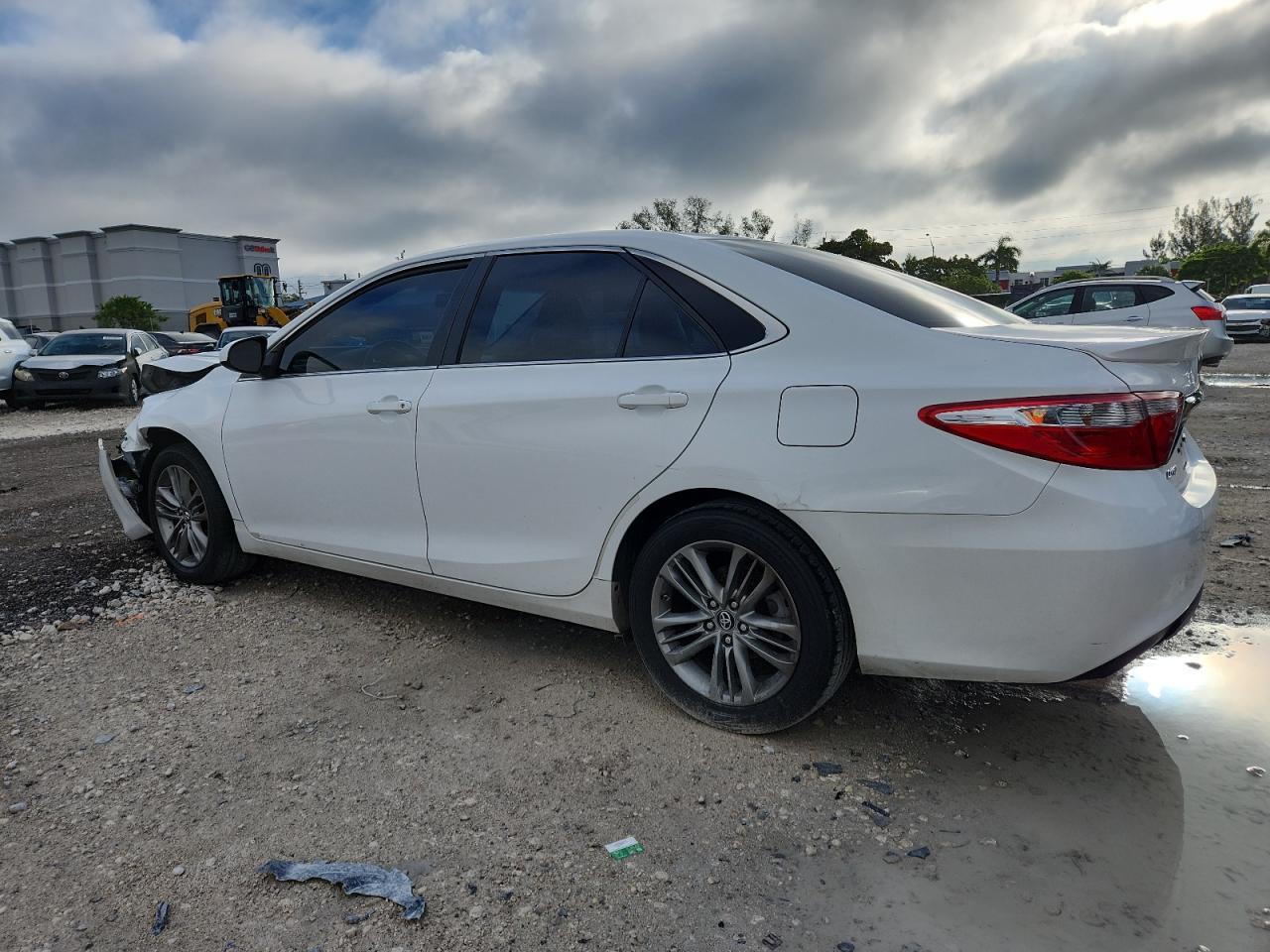 2017 Toyota Camry Le - Image 2