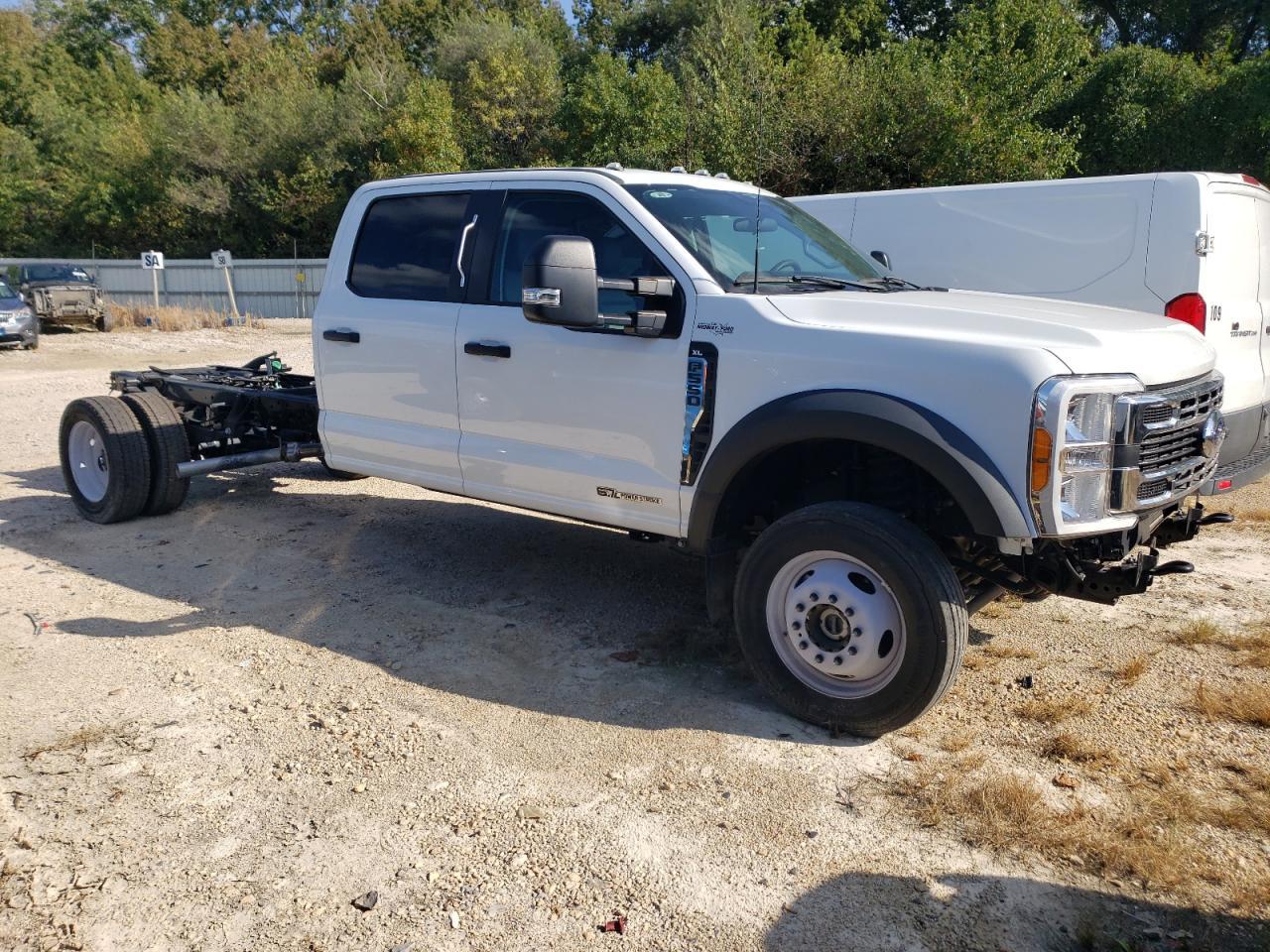 2023 Ford F550 Super Duty Super Duty - Фото 4