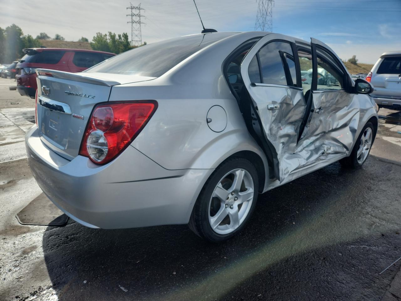 2016 Chevrolet Sonic Ltz - Image 3