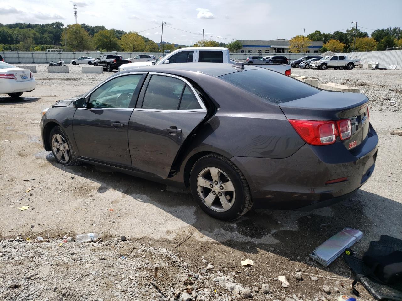 2013 Chevrolet Malibu 1Lt - Фото 2