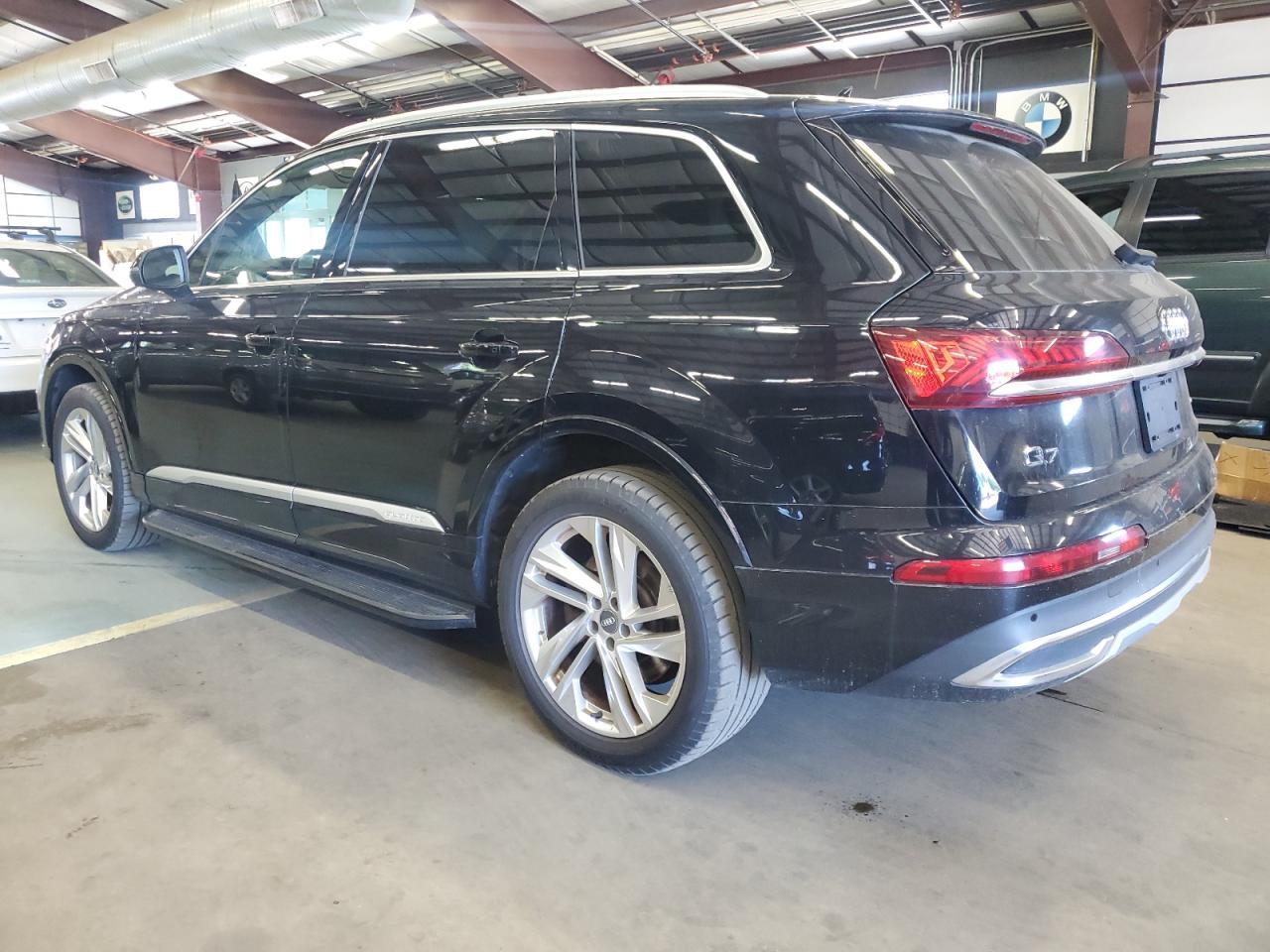 2020 Audi Q7 Premium - Фото 2