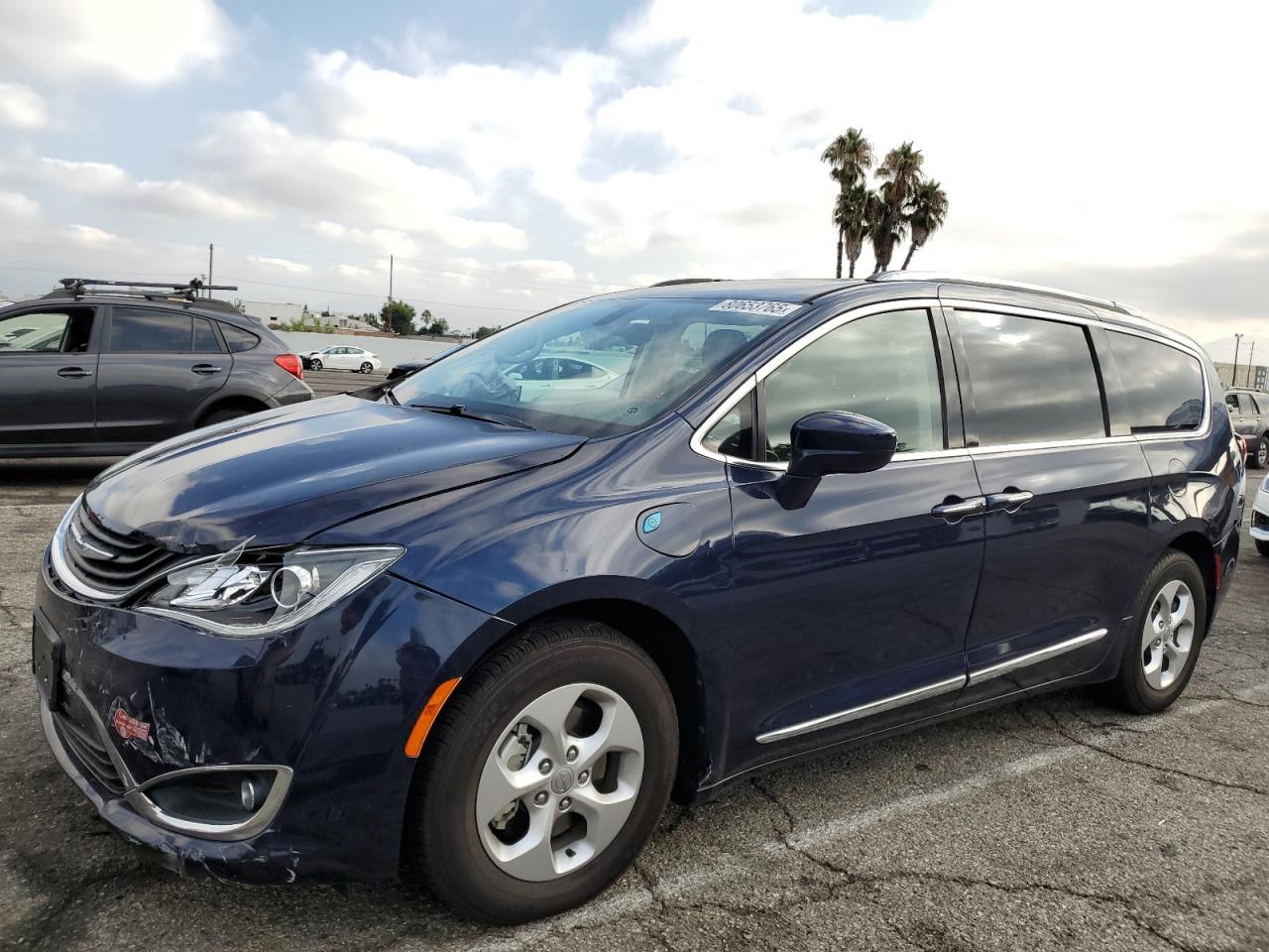 2018 Chrysler Pacifica Hybrid Touring L