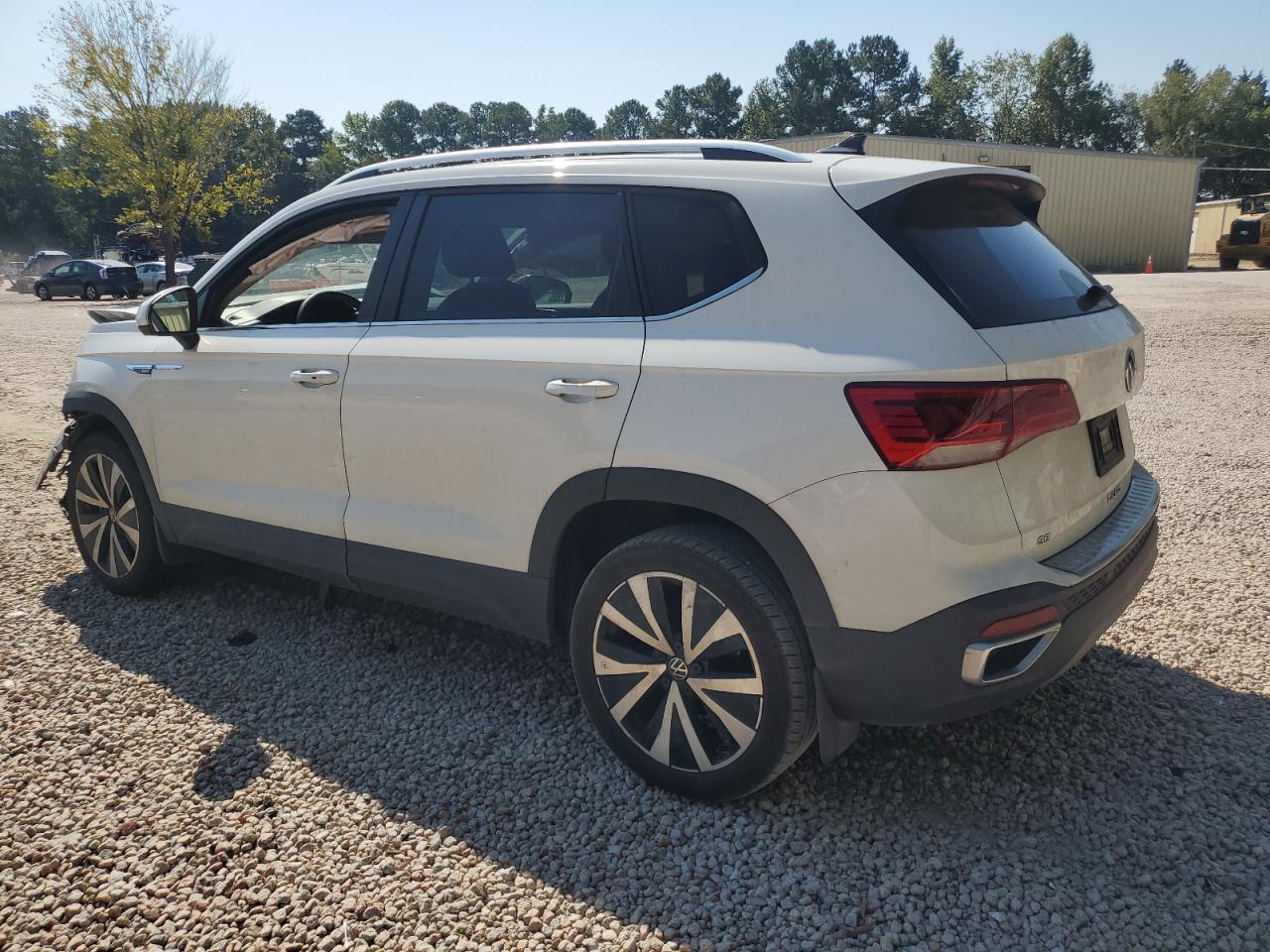 2023 Volkswagen Taos Se - Фото 2