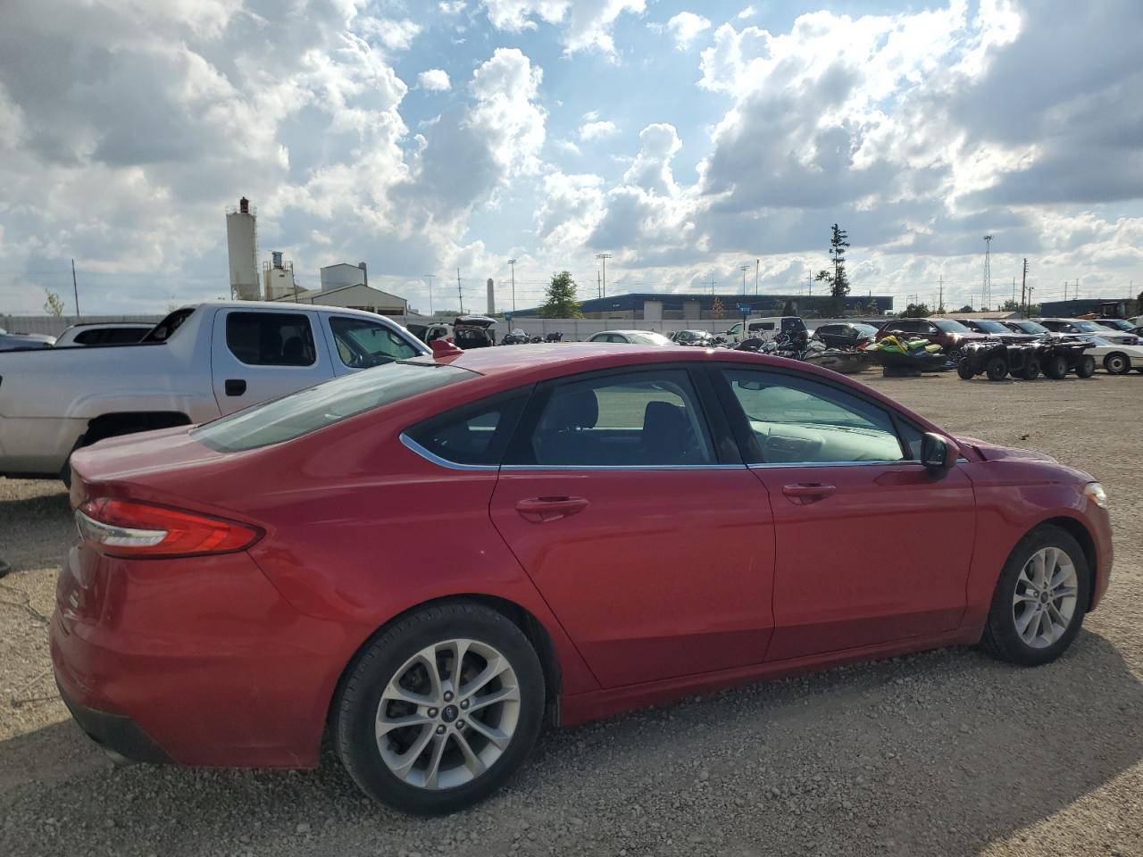 2020 Ford Fusion Se - Фото 3