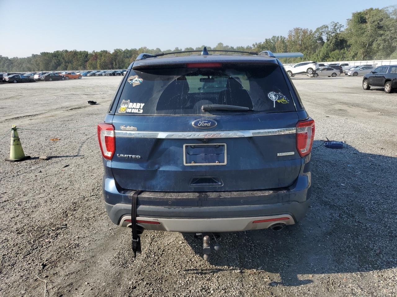 2017 Ford Explorer Limited - Image 6