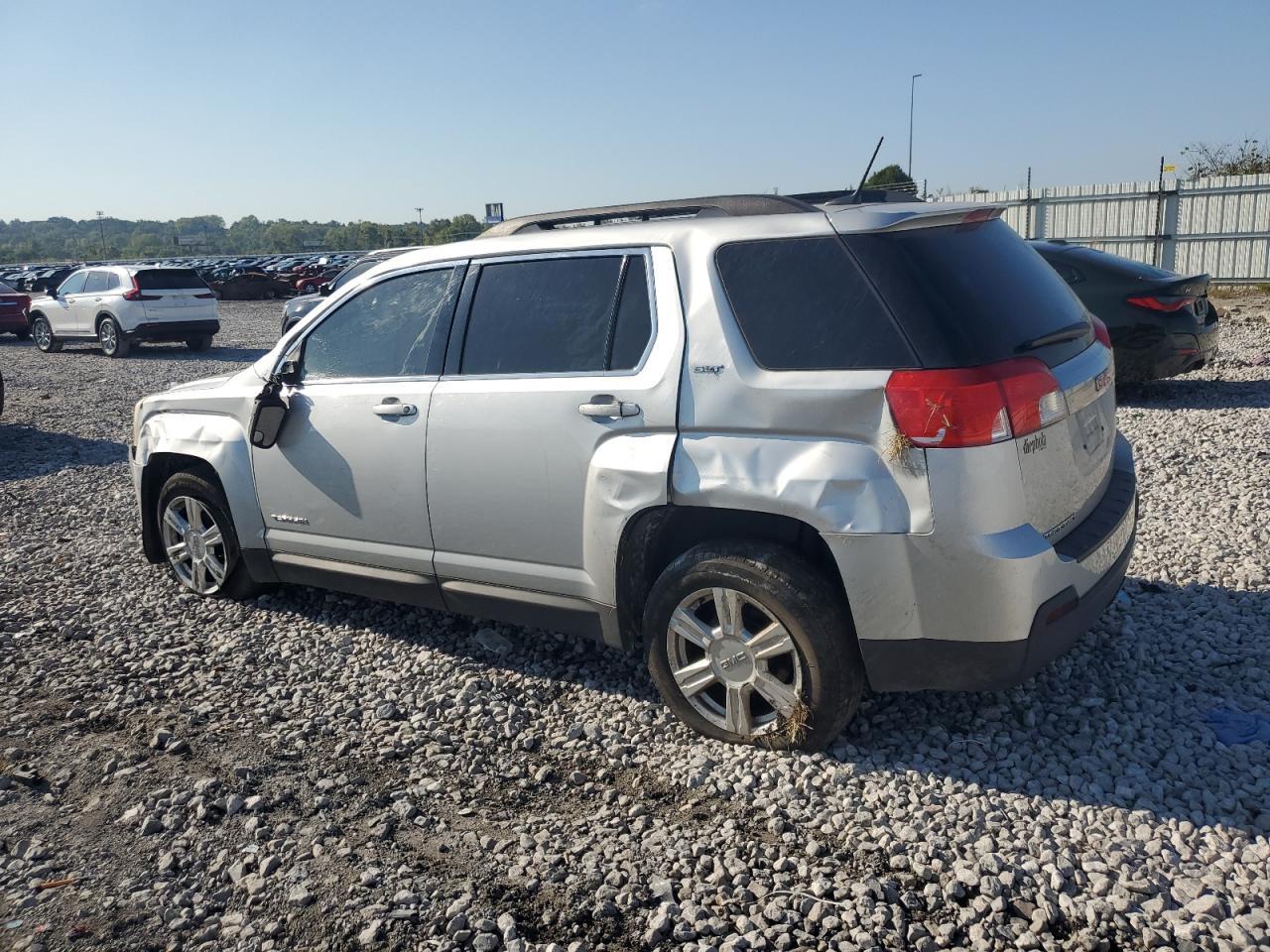 2014 GMC Terrain Slt - Image 2