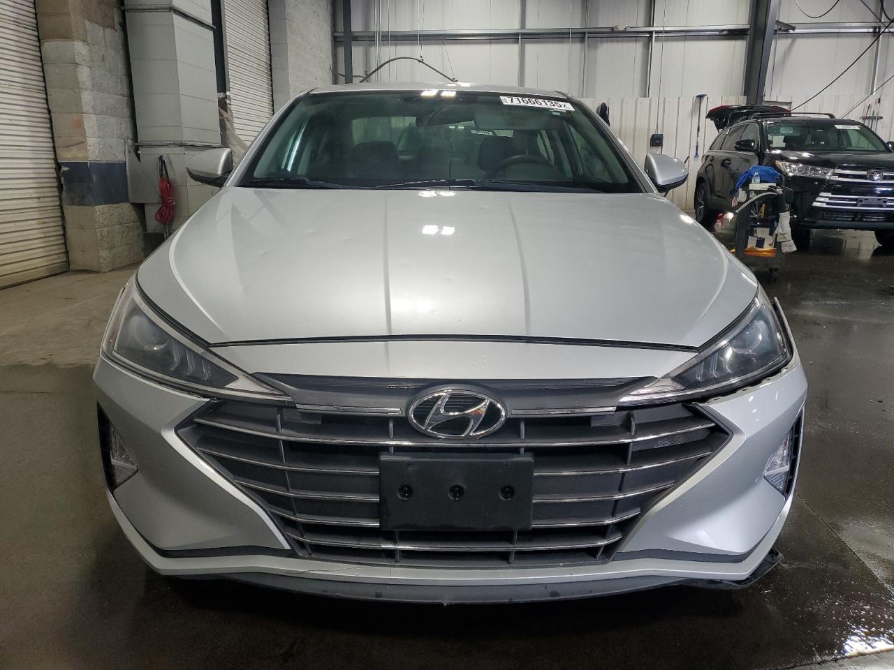 2019 Hyundai Elantra Se - Image 5