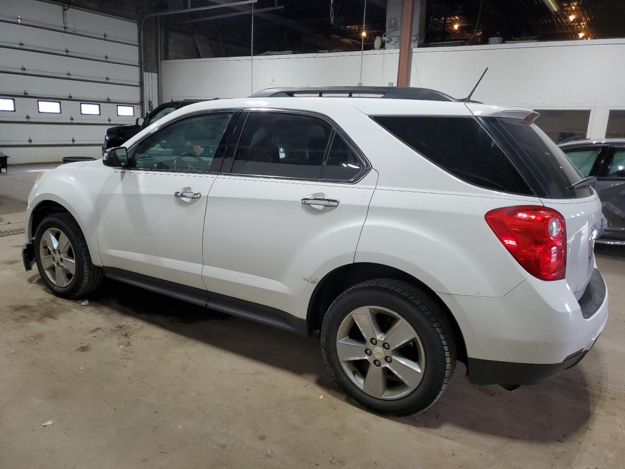 2014 Chevrolet Equinox Lt - Image 2