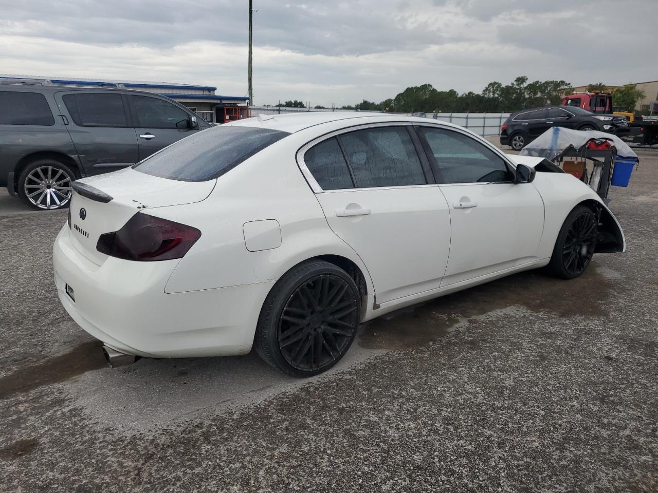 2011 Infiniti G25 Base - Фото 3