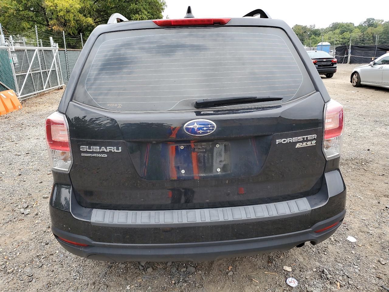 2017 Subaru Forester 2.5I - Image 6