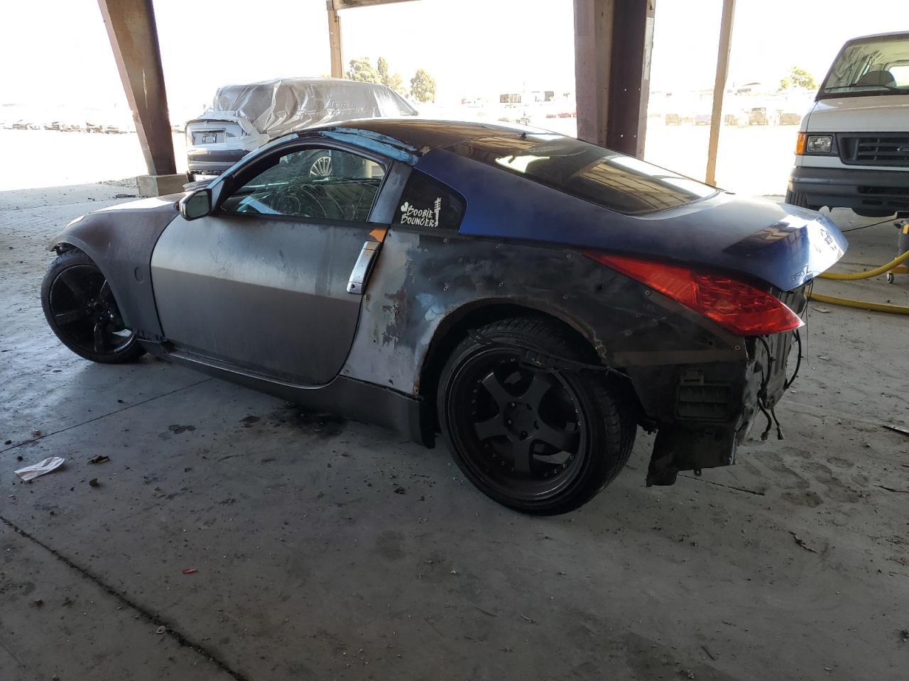 2007 Nissan 350Z Coupe - Image 2