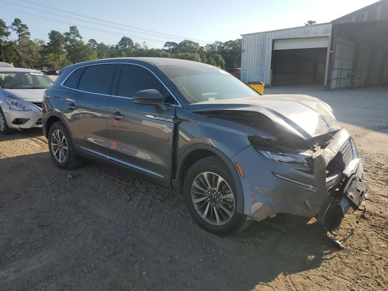 2021 Lincoln Nautilus - Фото 4