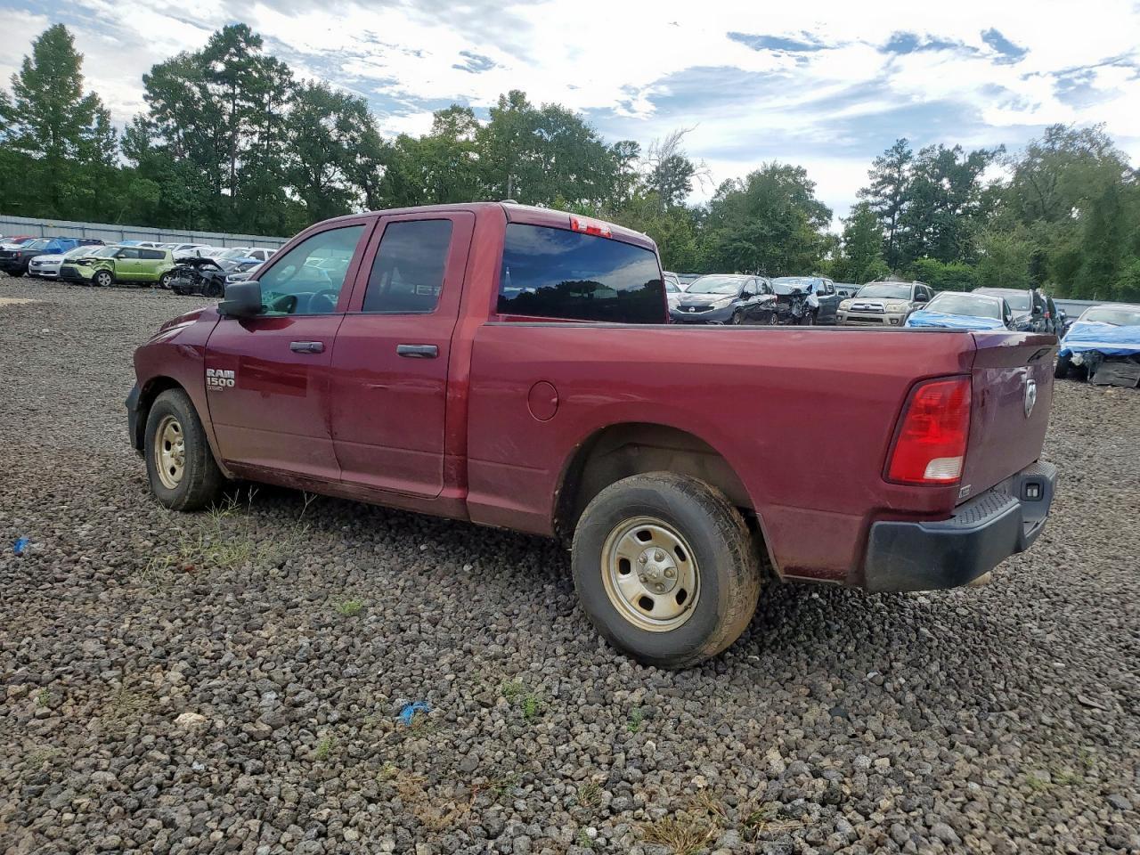 2021 Ram 1500 Classic Tradesman - Фото 2