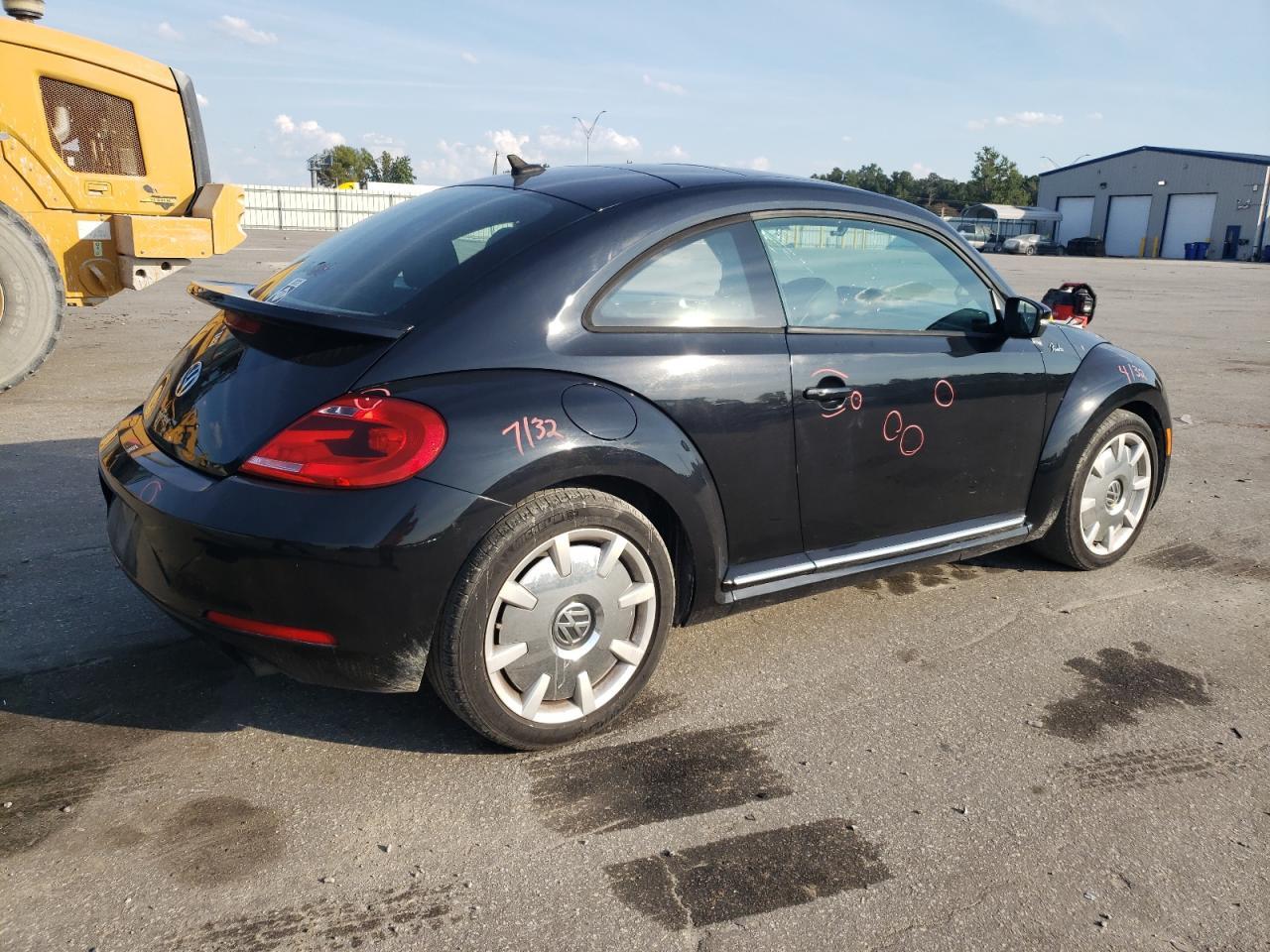 2013 Volkswagen Beetle Turbo - Фото 3