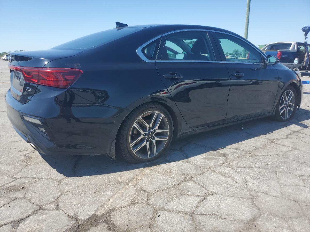 2021 Kia Forte Ex - Фото 3