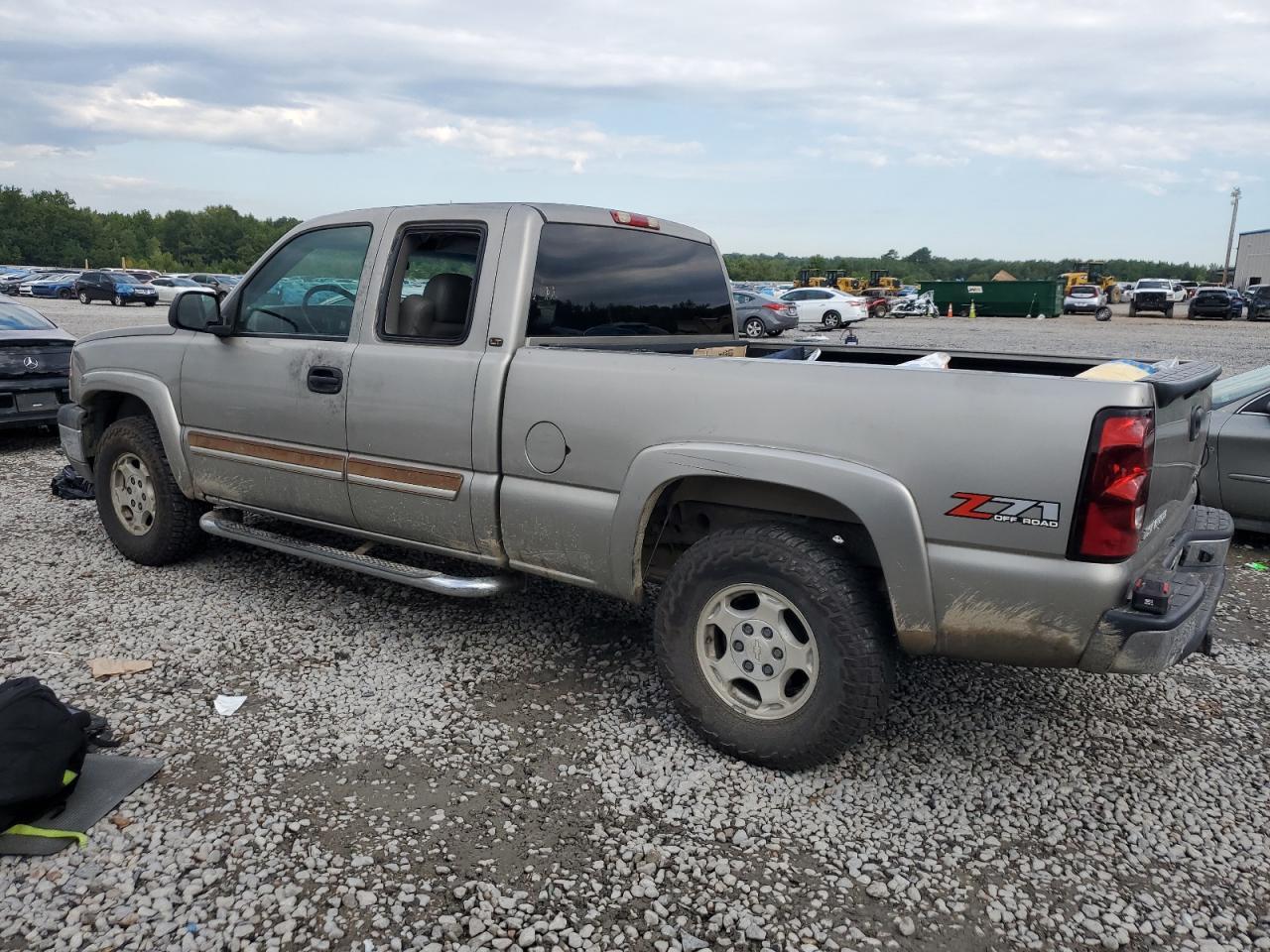 2003 Chevrolet Silverado K1500 - Фото 2