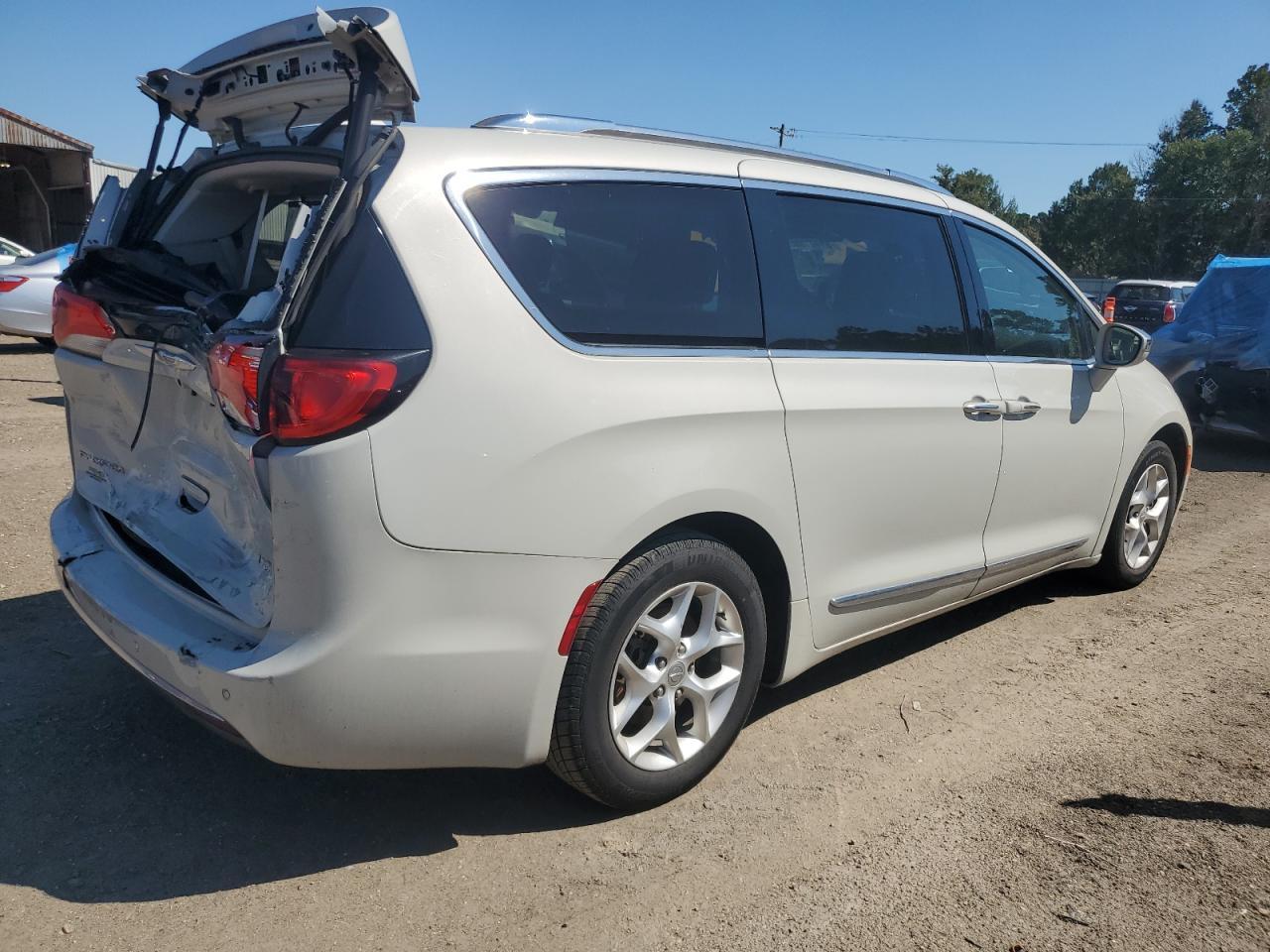 2020 Chrysler Pacifica Limited - Фото 3