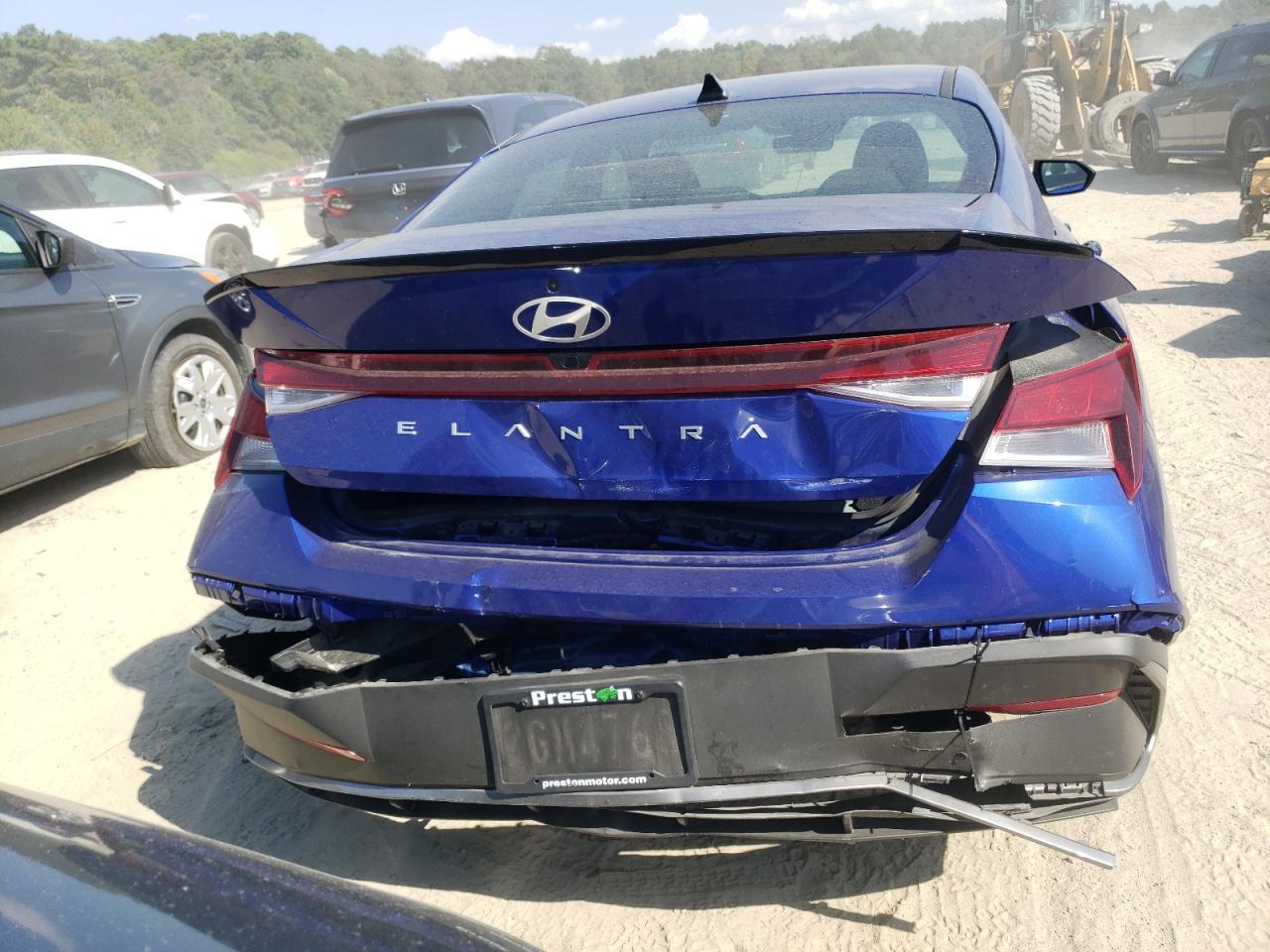 2025 Hyundai Elantra Sel Sport - Image 6