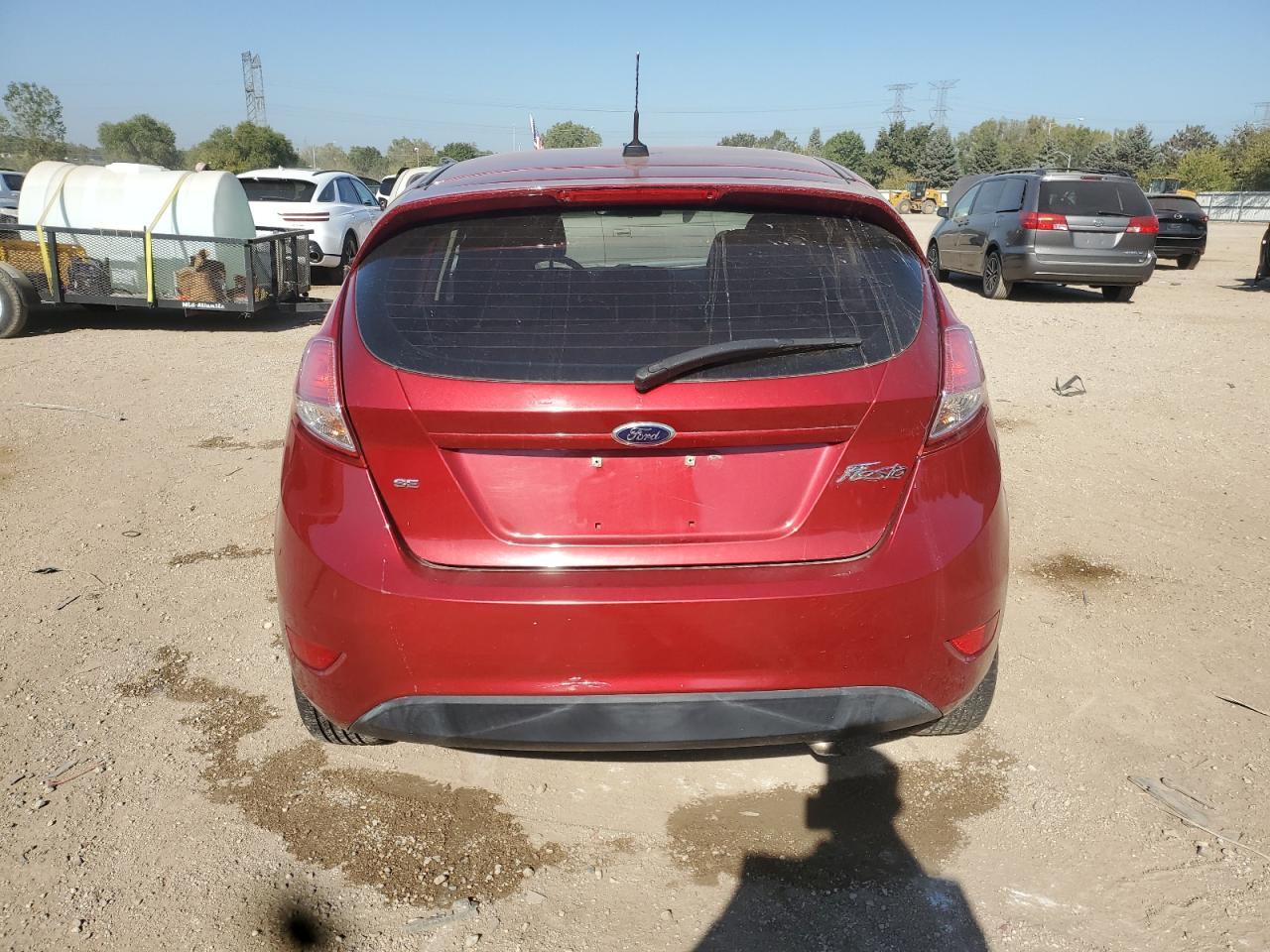 2014 Ford Fiesta Se - Фото 6