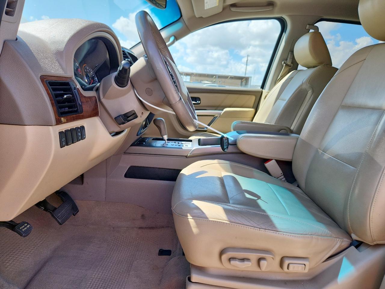 2015 Nissan Armada Sv - Фото 7