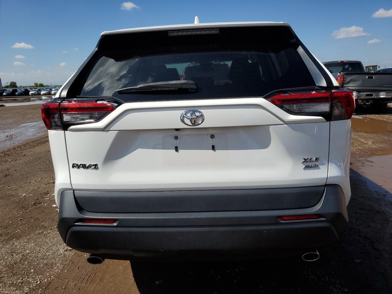 2019 Toyota Rav4 Xle - Image 6