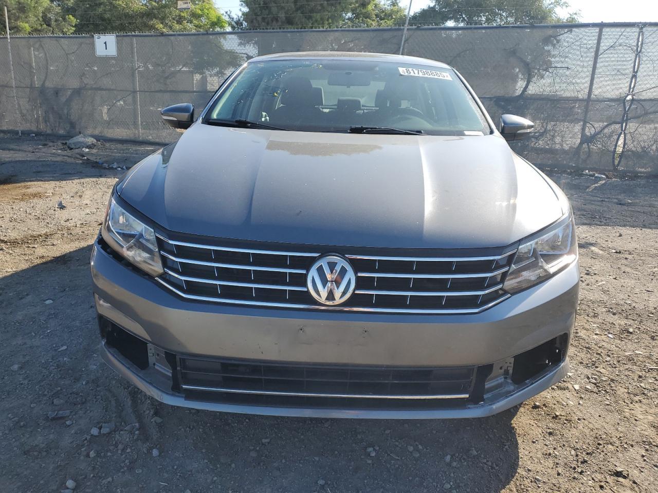 2017 Volkswagen Passat S - Image 5