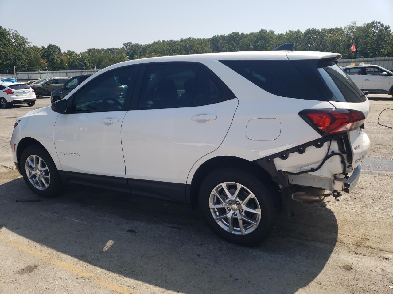 2024 Chevrolet Equinox Ls - Image 2