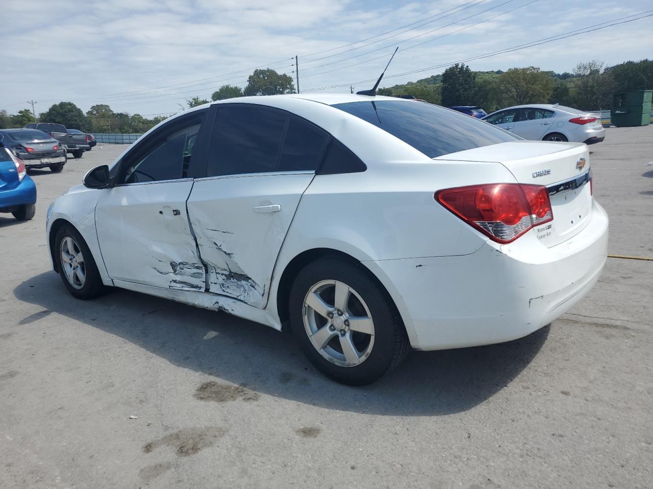 2013 Chevrolet Cruze Lt - Image 2