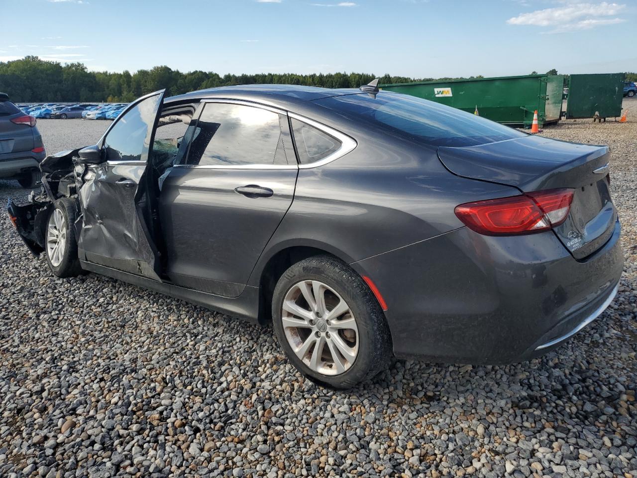2016 Chrysler 200 Limited - Фото 2