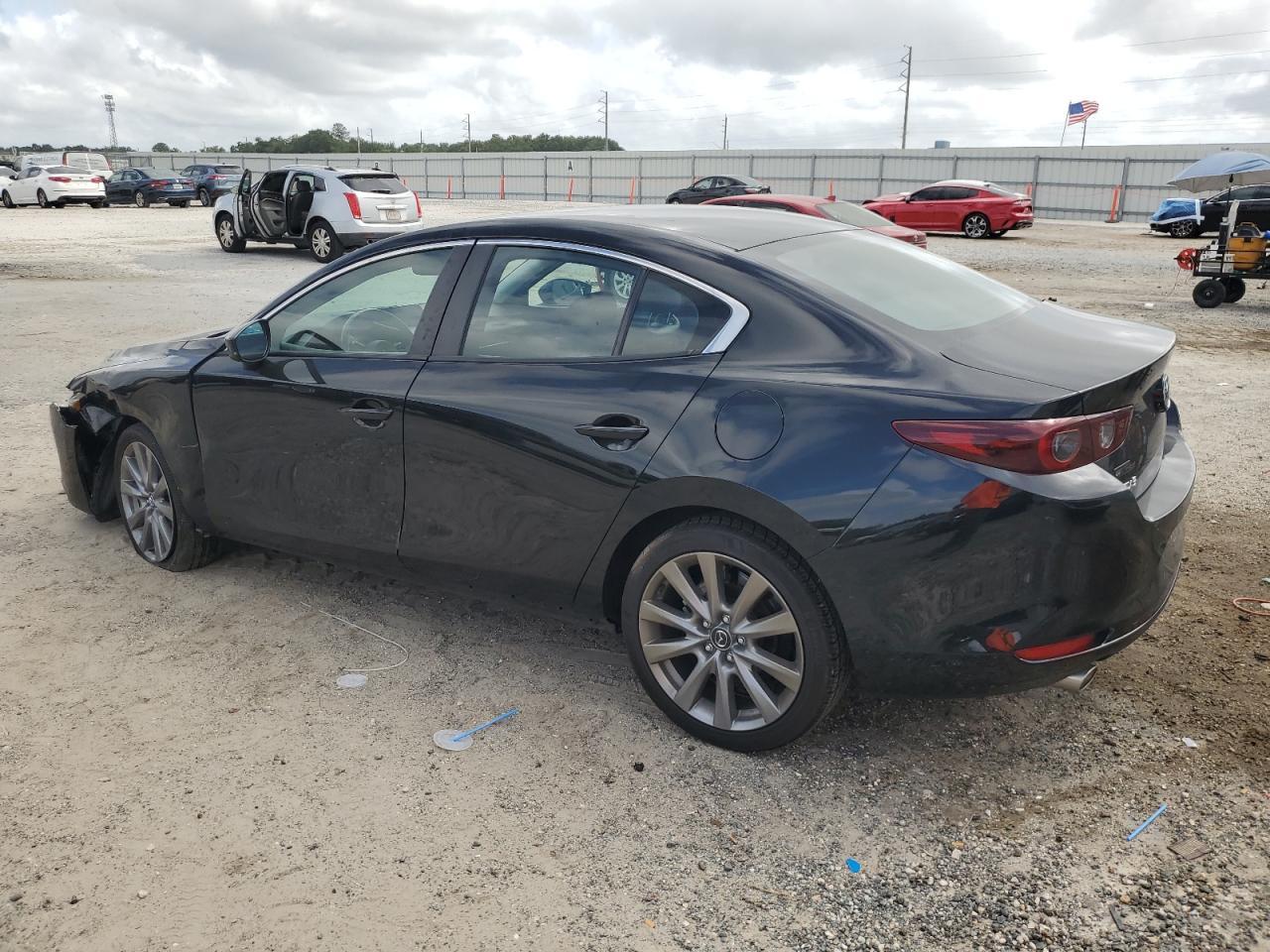 2023 Mazda 3 Select - Фото 2
